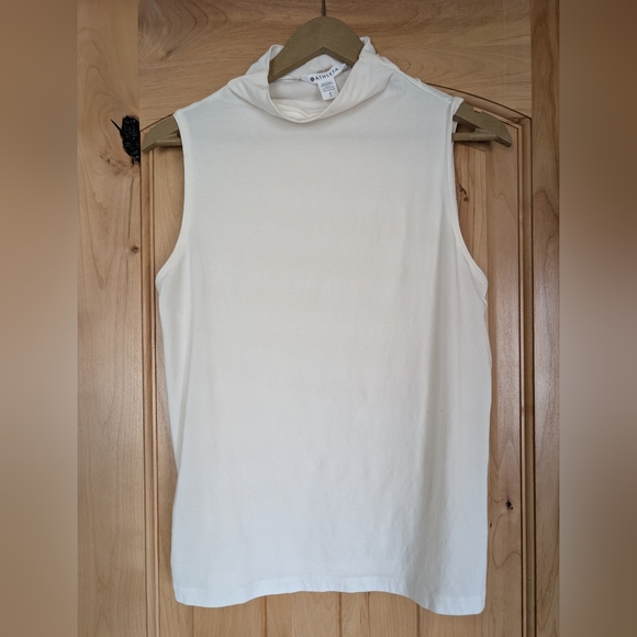 Athleta Outbound Tank - Cream - Picture 3 of 8